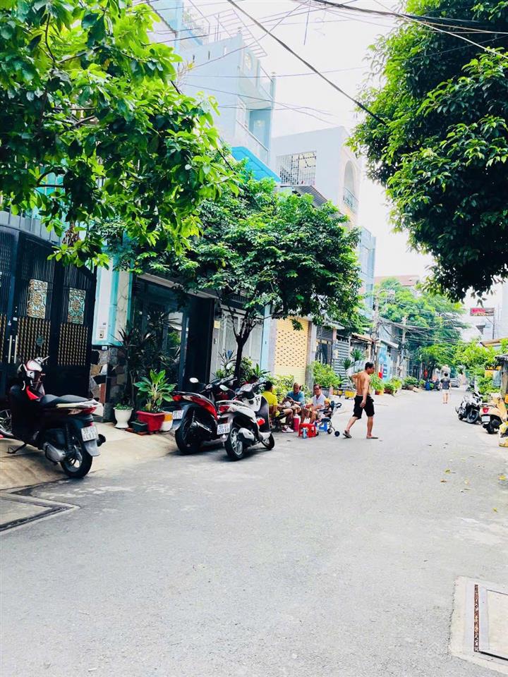 Mt đô đốc long, dt 4,3x19m, tiện xây mới, giá 7.7 tỷ
