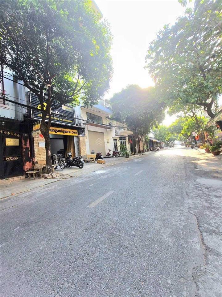 Mt bác ái (4x18m), 1 lửng 1 lầu, hạ giá 2 tỷ (cần bán), nắm chủ, giá tốt, chỉ 9.8 tỷ