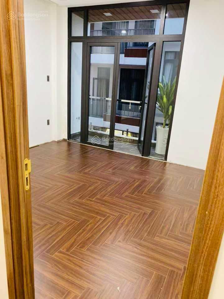Bán nhà hẻm thẳng 6m vườn lài gần mặt tiền (5x17,5m) 2 lầu. giá 9,5 tỷ