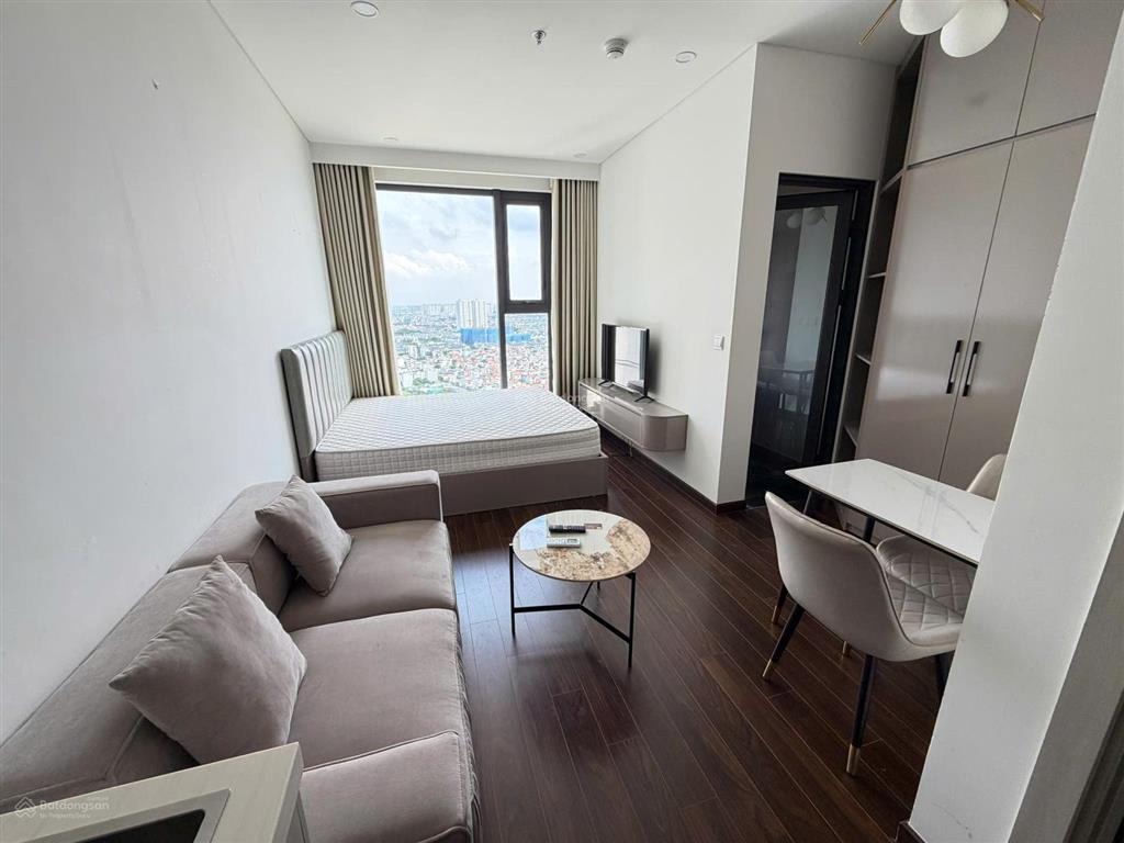 Chính chủ cần bán gấp căn studio full đồ tòa c masteri west heights 2,8 tỉ bao phí. 0965 609 ***
