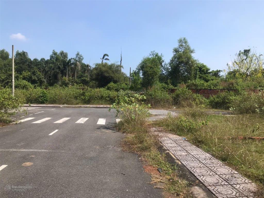 Bán đất sổ sẵn dt 6.3 x19.6m thổ cư 100% giá chỉ 2 tỷ 050tr