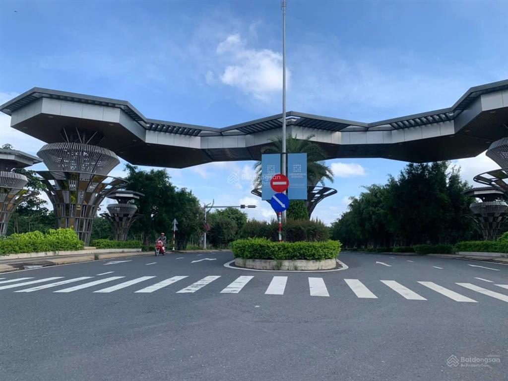 Bán đất đối diện công viên 2,3 tỷ, 104m2, ngõ rộng 13m, pháp lý đầy đủ, uy tín!