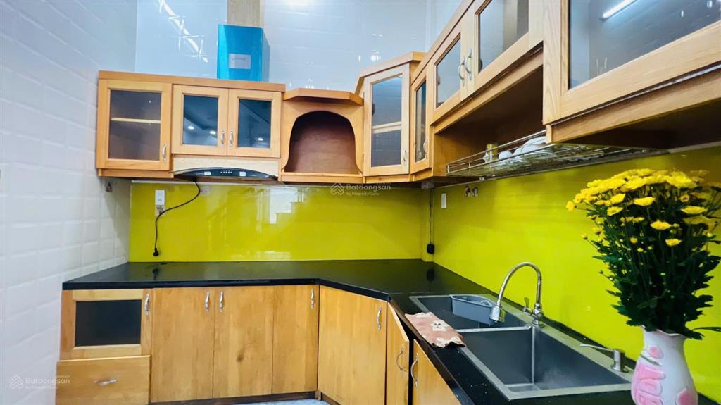 Bán nhà 3 tầng góc 2 mặt tiền gần chợ ba làng  nha trang (cách biển 300m)