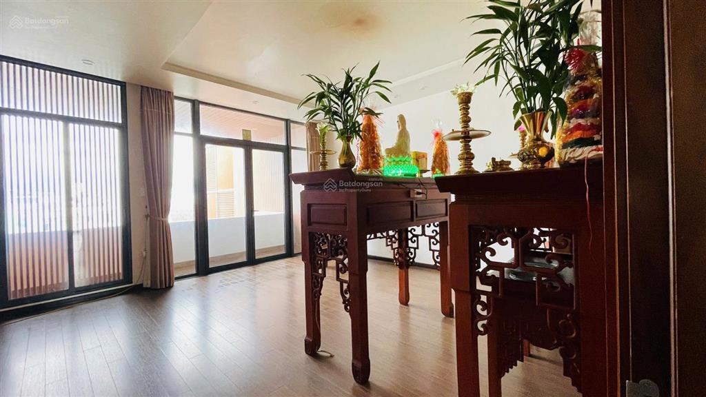 Bán nhà mặt tiền lê quý đôn nha trang  khu bàn cờ trung tâm, có thang máy