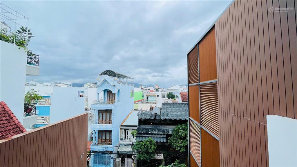 Bán nhà mặt tiền lê quý đôn nha trang  khu bàn cờ trung tâm, có thang máy