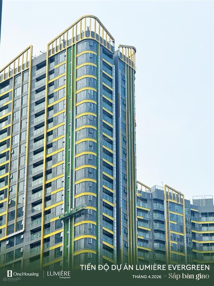 Smart city chính chủ cần bán căn 2 ngủ, 61m2, thiết kế đẹp tại lumiere evergreen