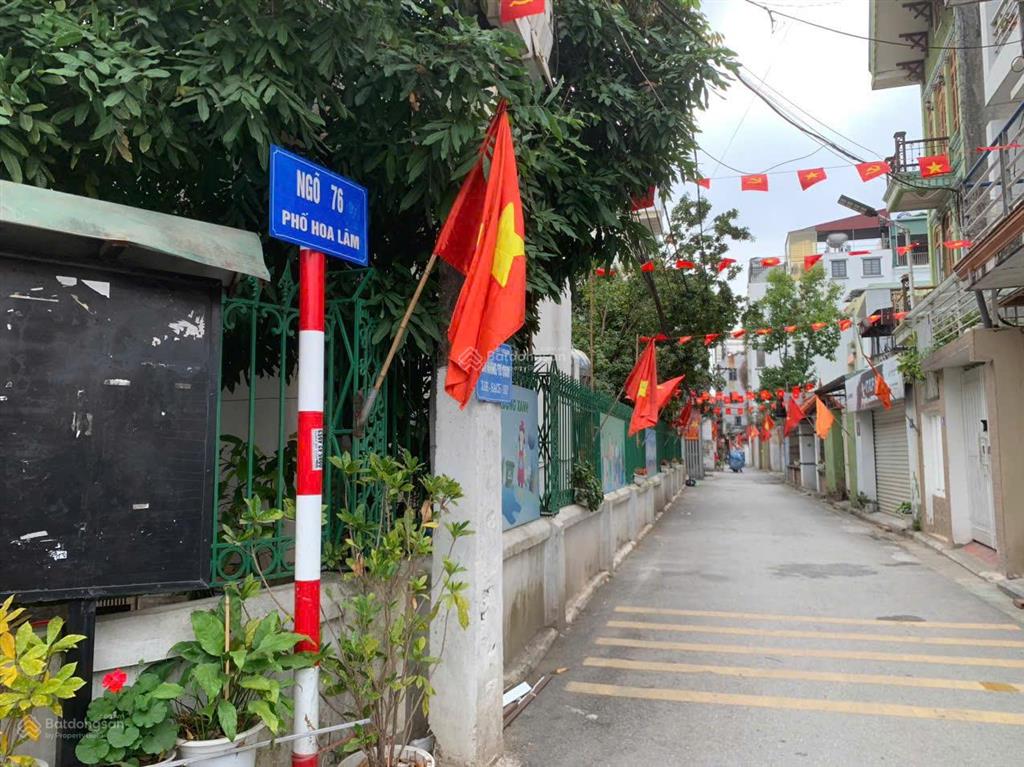 Hoa hậu việt hưng  hướng đông nam  cách đường ô tô đúng 10m