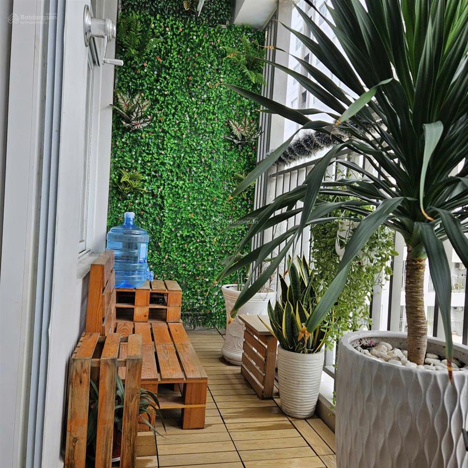 Bán nhanh sunrise 3pn đầy đủ nội thất, giá tốt 6 tỷ, có sẵn hđ thuê.  0909 986 ***