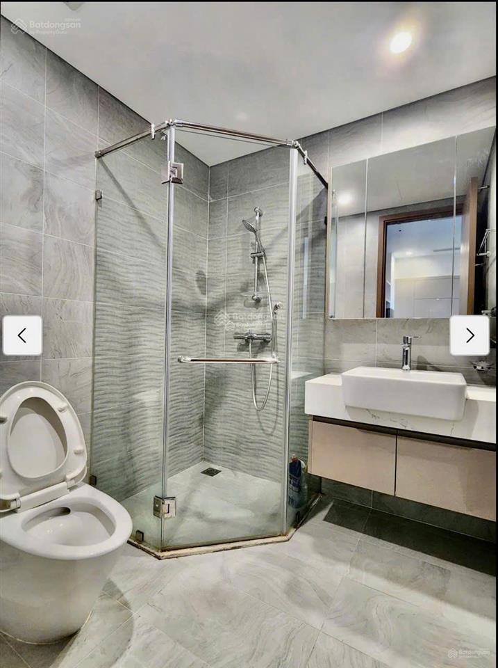 Bán nhanh căn studio 27m toà r1.05 giá 2 tỷ sẵn sổ đỏ cho thuê 6.5 tr
