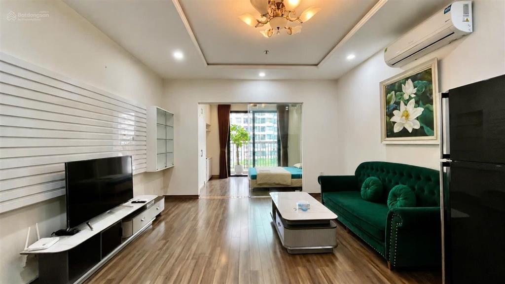 Bán căn hộ cao cấp 1pn tòa t11 times city, đã làm lại mới nội thất cao cấp, điều hòa, sàn...