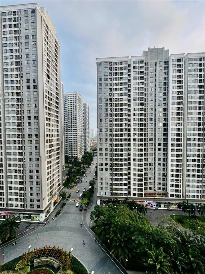 Bán căn hộ cao cấp 1pn tòa t11 times city, đã làm lại mới nội thất cao cấp, điều hòa, sàn...