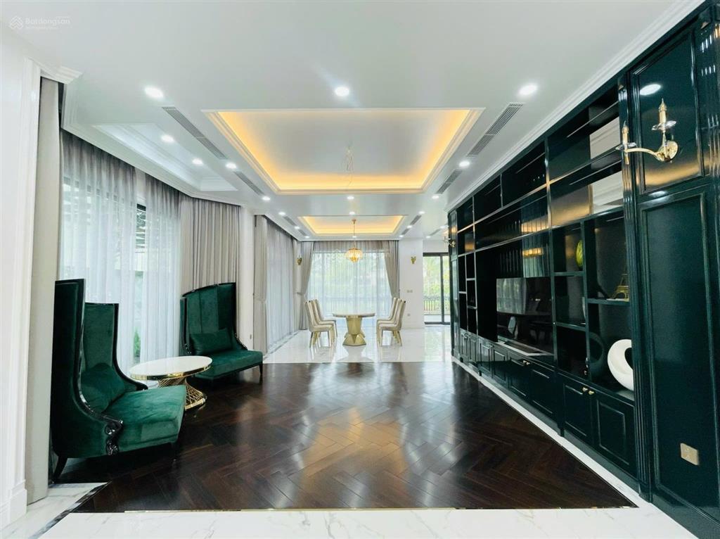 Cho thuê biệt thự 345m2, 100 triệu, đơn lập nguyệt quế có sông bên hồ, vinhomes the harmony