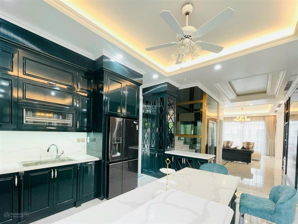 Cho thuê biệt thự 345m2, 100 triệu, đơn lập nguyệt quế có sông bên hồ, vinhomes the harmony