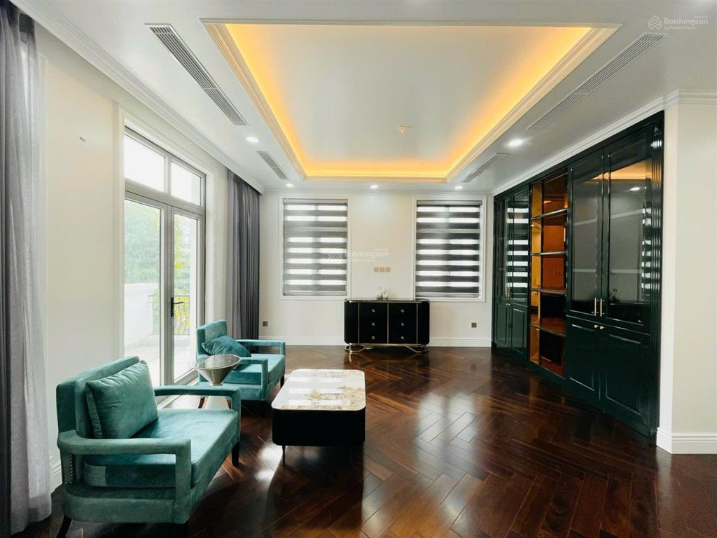 Cho thuê biệt thự 345m2, 100 triệu, đơn lập nguyệt quế có sông bên hồ, vinhomes the harmony