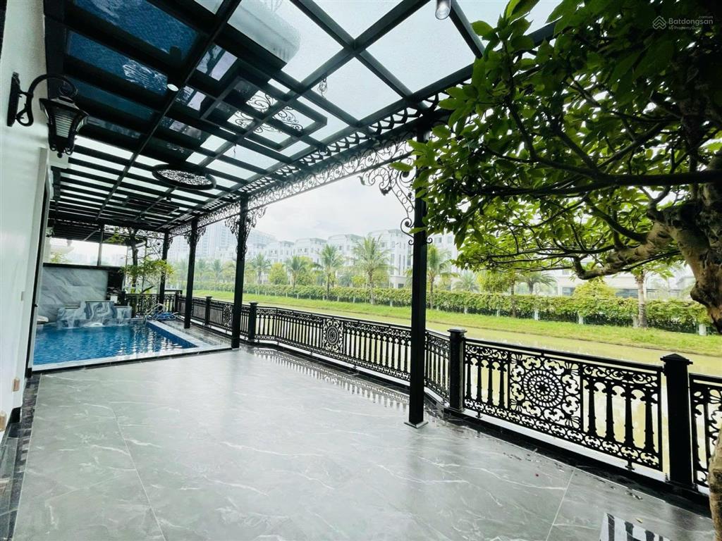 Cho thuê biệt thự 345m2, 100 triệu, đơn lập nguyệt quế có sông bên hồ, vinhomes the harmony