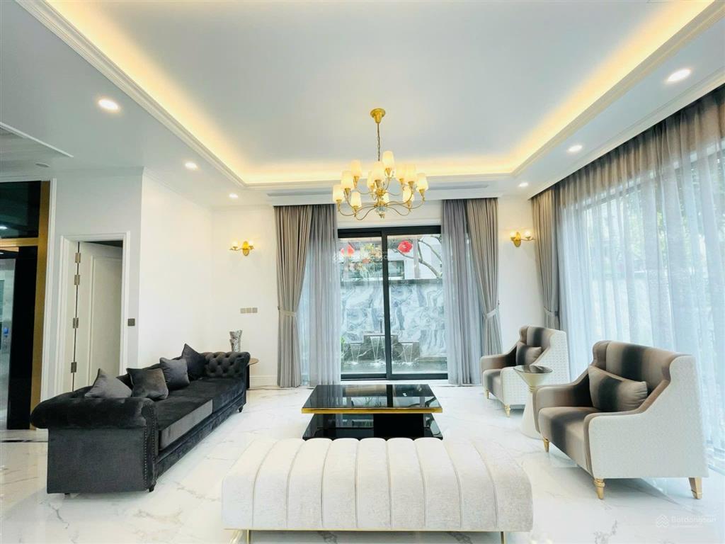Cho thuê biệt thự 345m2, 100 triệu, đơn lập nguyệt quế có sông bên hồ, vinhomes the harmony