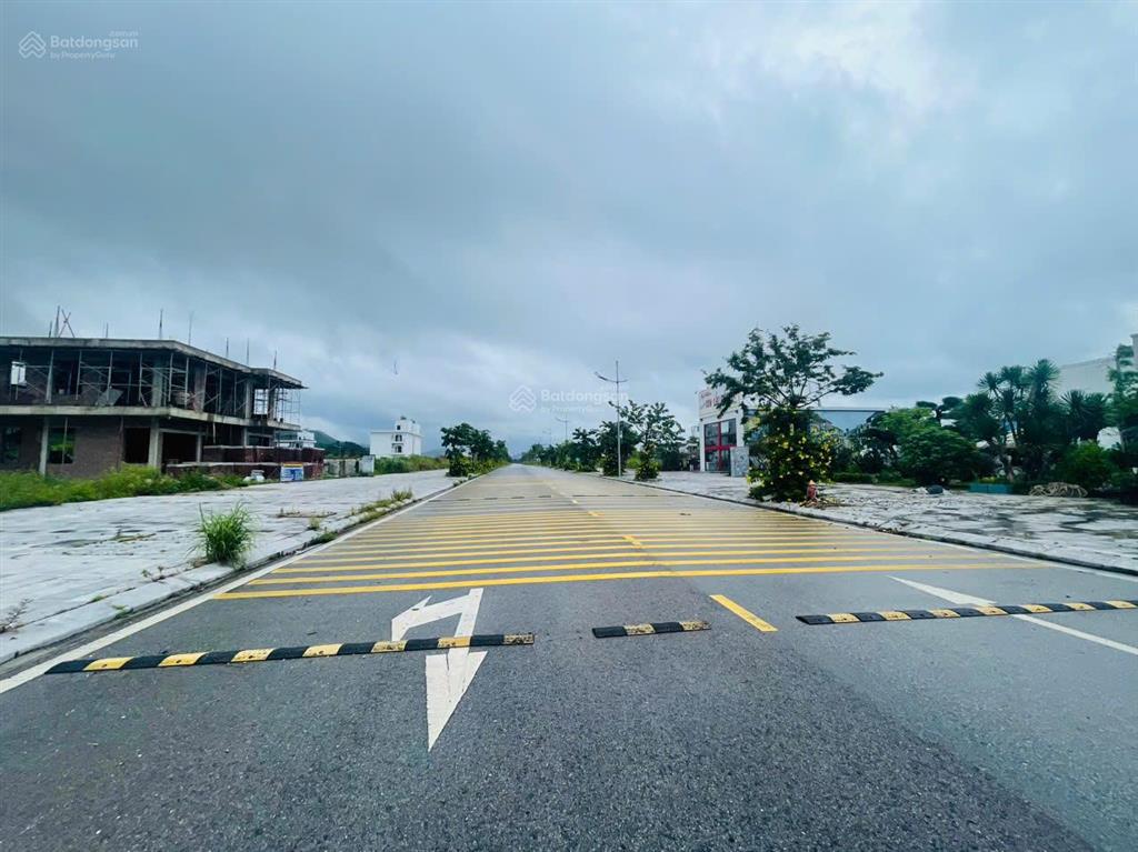 Chính chủ bán trục kinh tế đêm 32m phương đông giá 33,536tr/m2