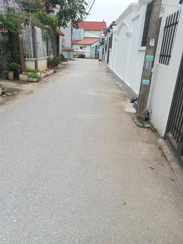 Chính chủ cần bán nhanh nhà 2 tầng tại làng hoa phụng công