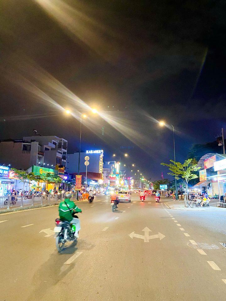 NHÀ 3 TẦNG, VỊ TRÍ MẶT TIỀN KINH DOANH SẦM UẤT BẬC NHẤT QUẬN GÒ VẤP. LH:0345678168.