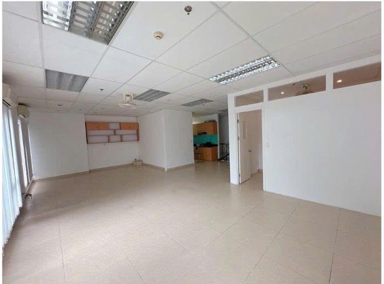 BÁN GẤP NHÀ 2 TẦNG THOÁNG MÁT - ĐANG CÓ HĐ THUÊ 35TR/TH. LH:0984682356. 