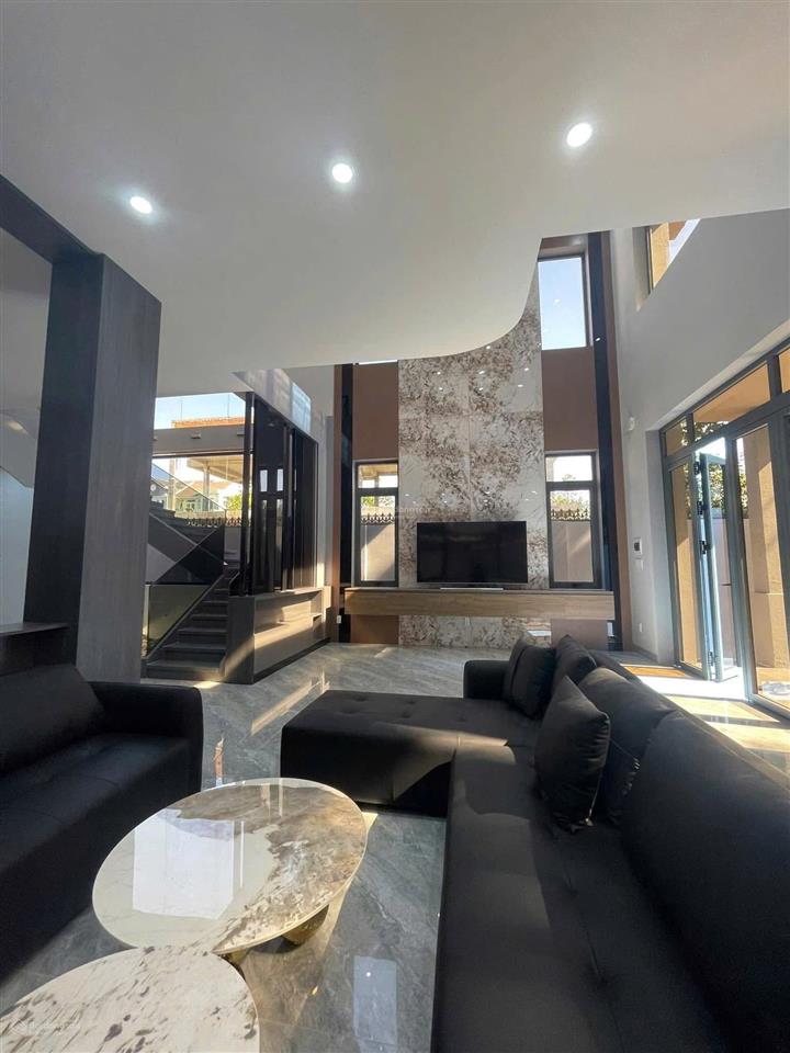 Chính chủ bán biệt thự kdc hiệp thành  trung tâm thủ dầu một bình dương full nội thất mới 99%