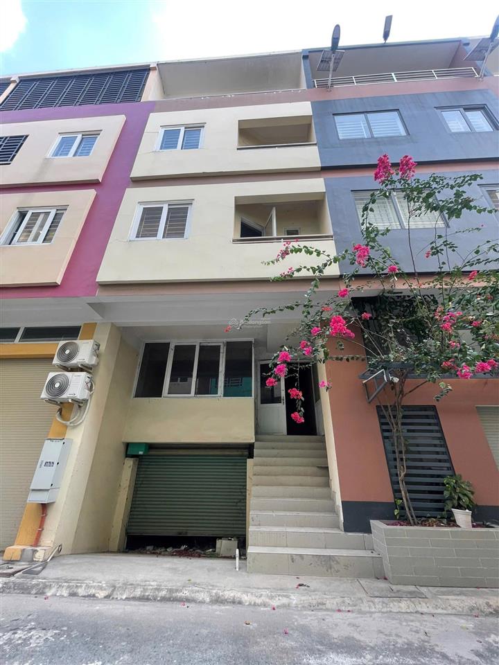 Bán căn nhà 2 nhánh mt lý thái tổ kế bên trung tâm thương mại thế giới tp mới hcm, 7,2 tỷ
