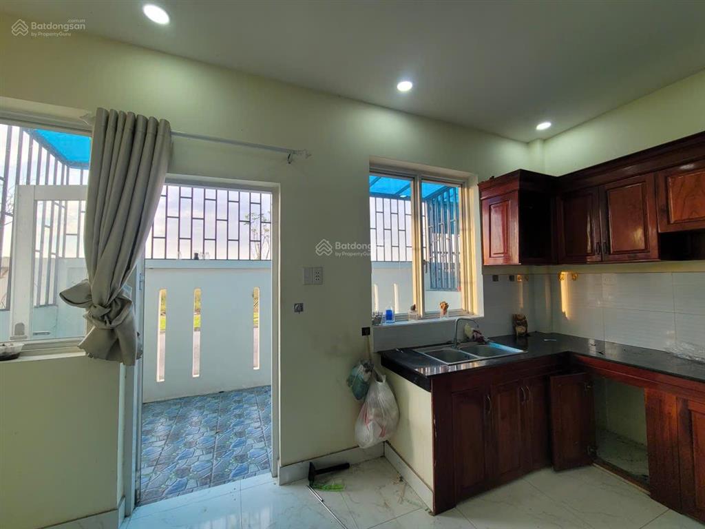 Chính chủ cần bán lỗ căn nhà 3 tầng kđt sun casa tp mới, p. bình dương full nội thất tp. hcm