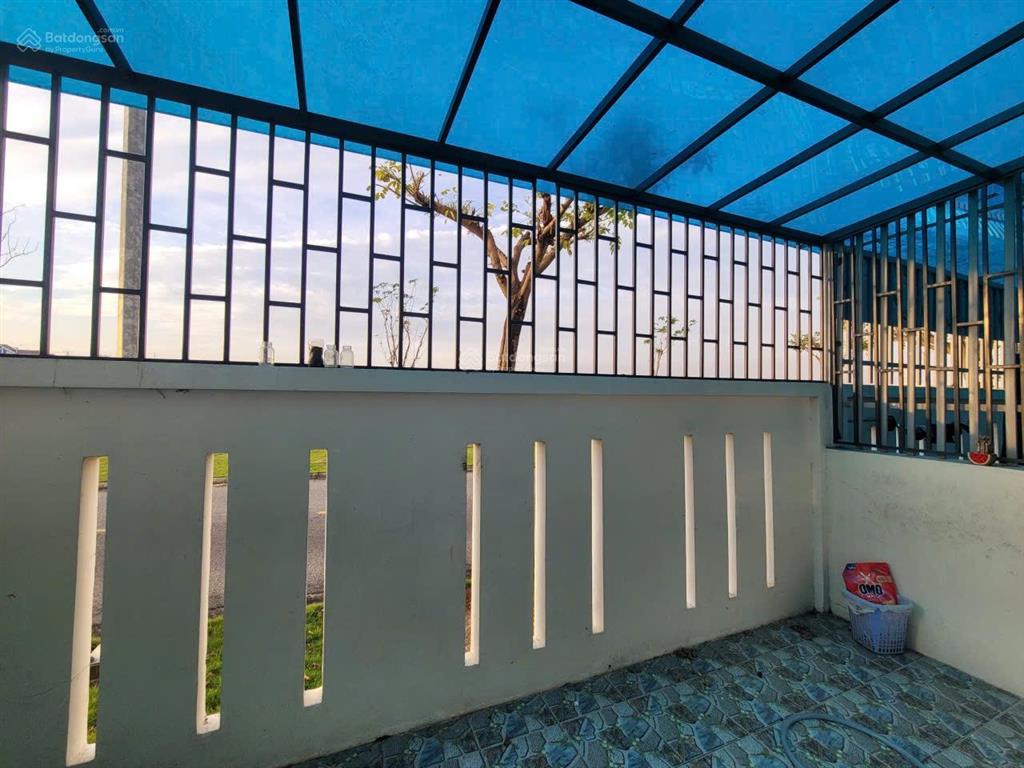 Chính chủ cần bán lỗ căn nhà 3 tầng kđt sun casa tp mới, p. bình dương full nội thất tp. hcm