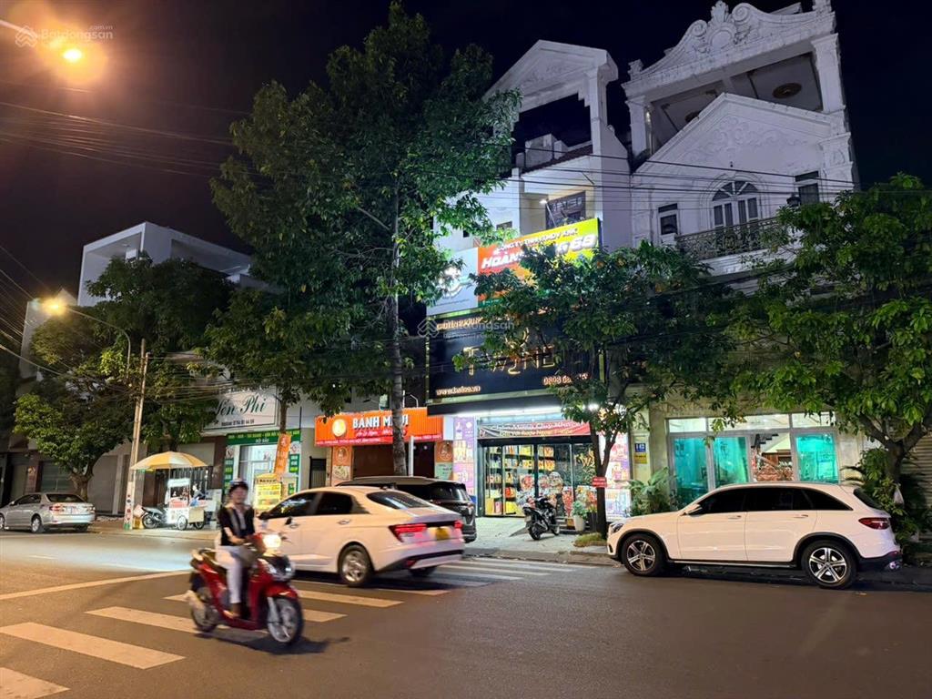 Chính chủ bán cần bán căn nhà 2 tầng mt kinh doanh tại mt d1 khu dân cư phú hoà  nay p.phú lợi,hcm