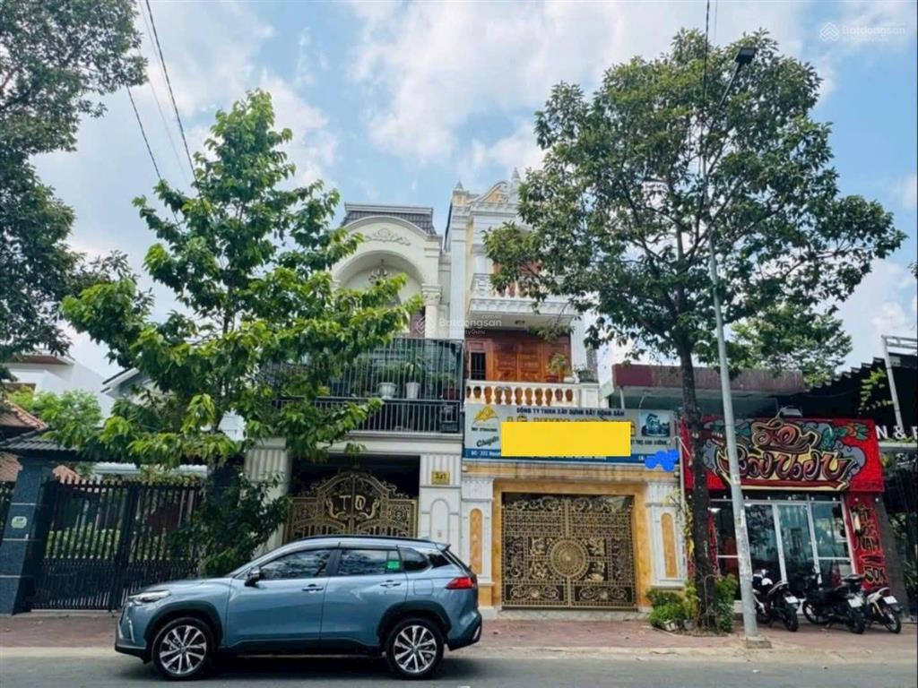 Chính chủ bán biệt thự full nội thất mt nguyễn văn trỗi  hiệp thành 3, p. phú lợi, tp hcm