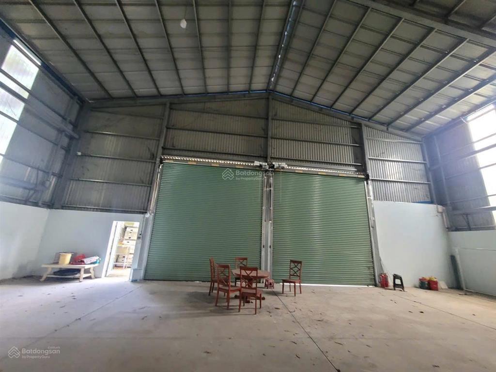 Bán lỗ xưởng tân định mới 70%  bình dương 1700m2 giá 14,5 tỷ đường xe container  0933 626 ***