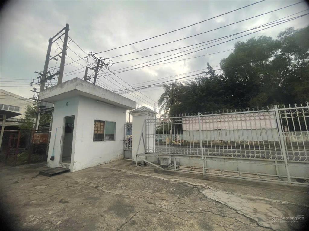 Chính chủ gửi bán nhà xưởng 1800m2 trong khu công nghiệp việt hương vsip 1 bình dương giá 19 tỷ