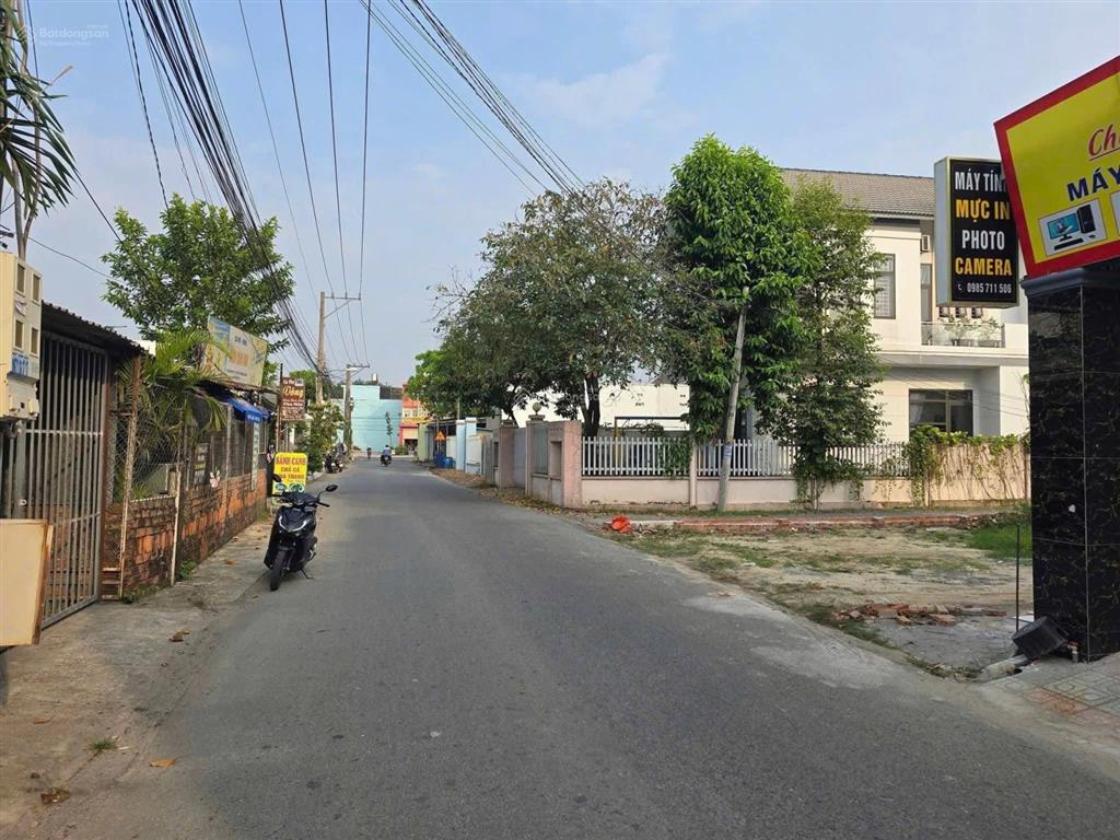 Bán đất mặt tiền kinh doanh dx007  p. bình dương view xem bắn pháo hoa, cách huỳnh văn lũy có 80m