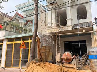 Bán nhà 3 tầng mt kinh doanh đường d3 khu dân cư k8  sau lưng đại học bình dương mới 100%