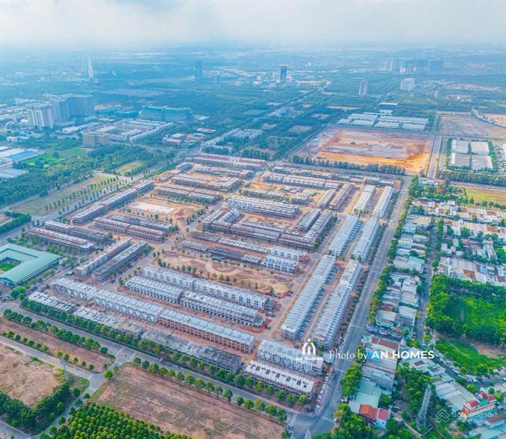 Dự án green city trung tâm thành phố mới bình dương nhà 4 tầng 0933 626 ***