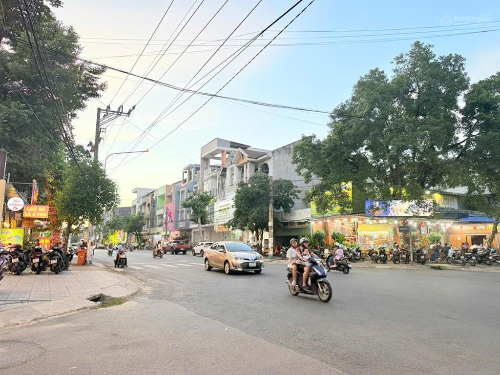 Chính chủ bán lỗ 180m2 tại mt kinh doanh d1 phú hoà  thủ dầu một giá 13 tỷ5