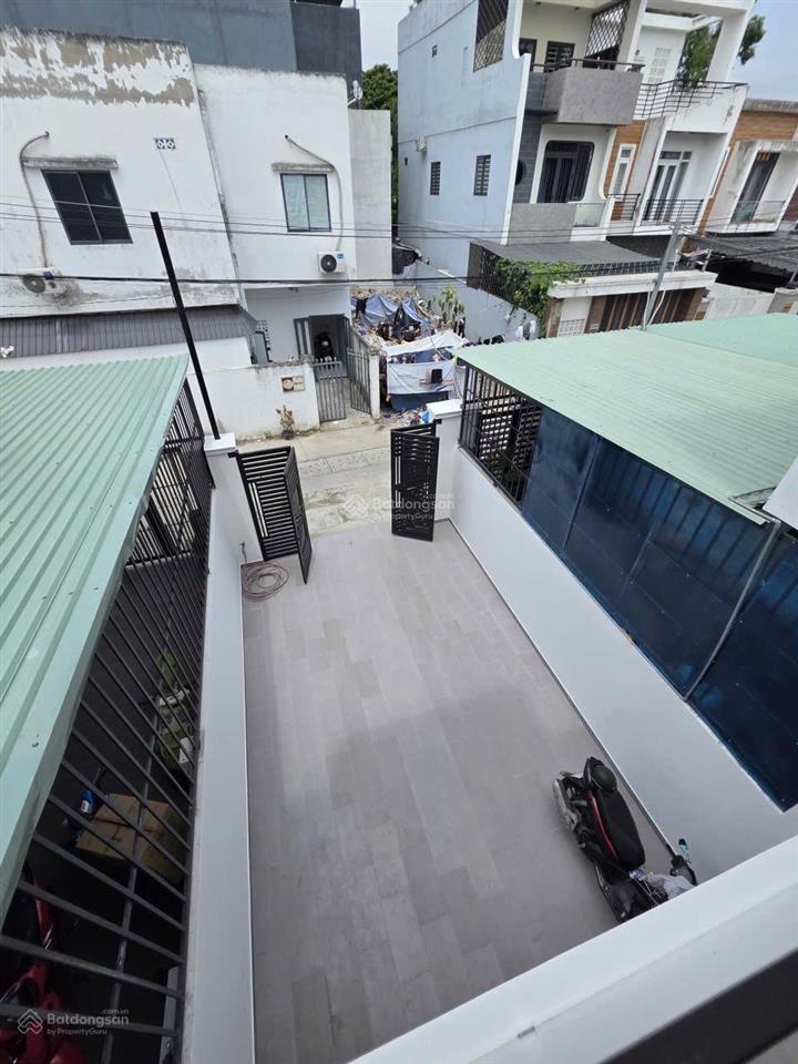 Bán nhà mới 100% tại nhánh ô tô thông lê hồng phong, trung tâm phú lợi, thủ dầu một