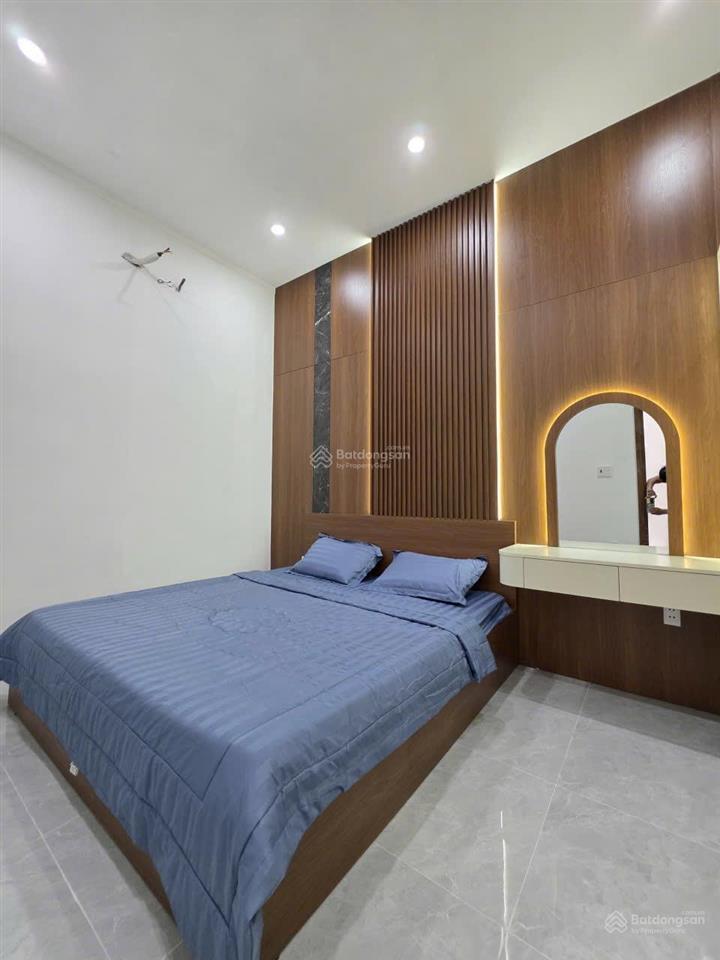 Bán nhà mới 100% tại nhánh ô tô thông lê hồng phong, trung tâm phú lợi, thủ dầu một