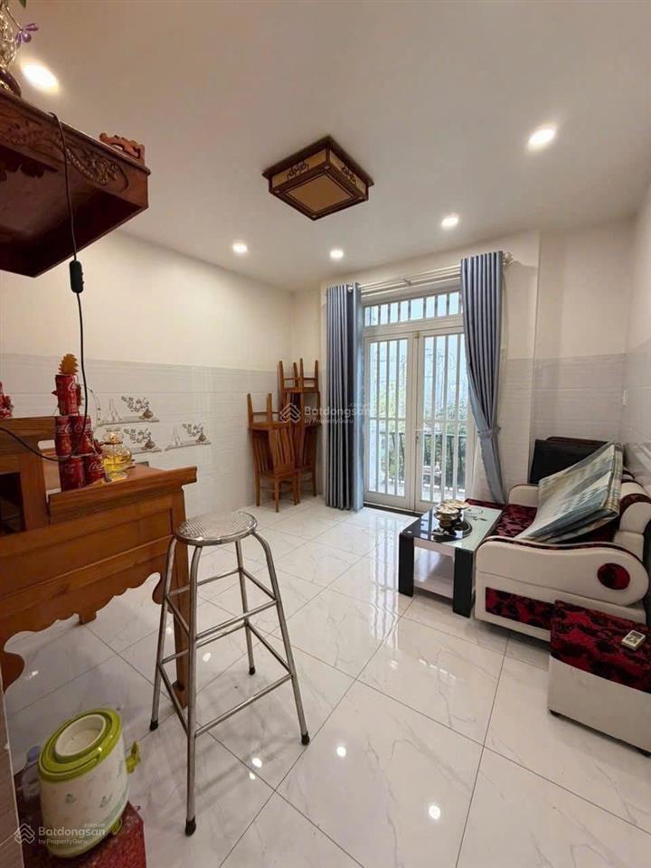 Bán căn nhà 3 tầng kdc phúc đạt ngay vòng xoay hiệp thành 3  tt thủ dầu một
