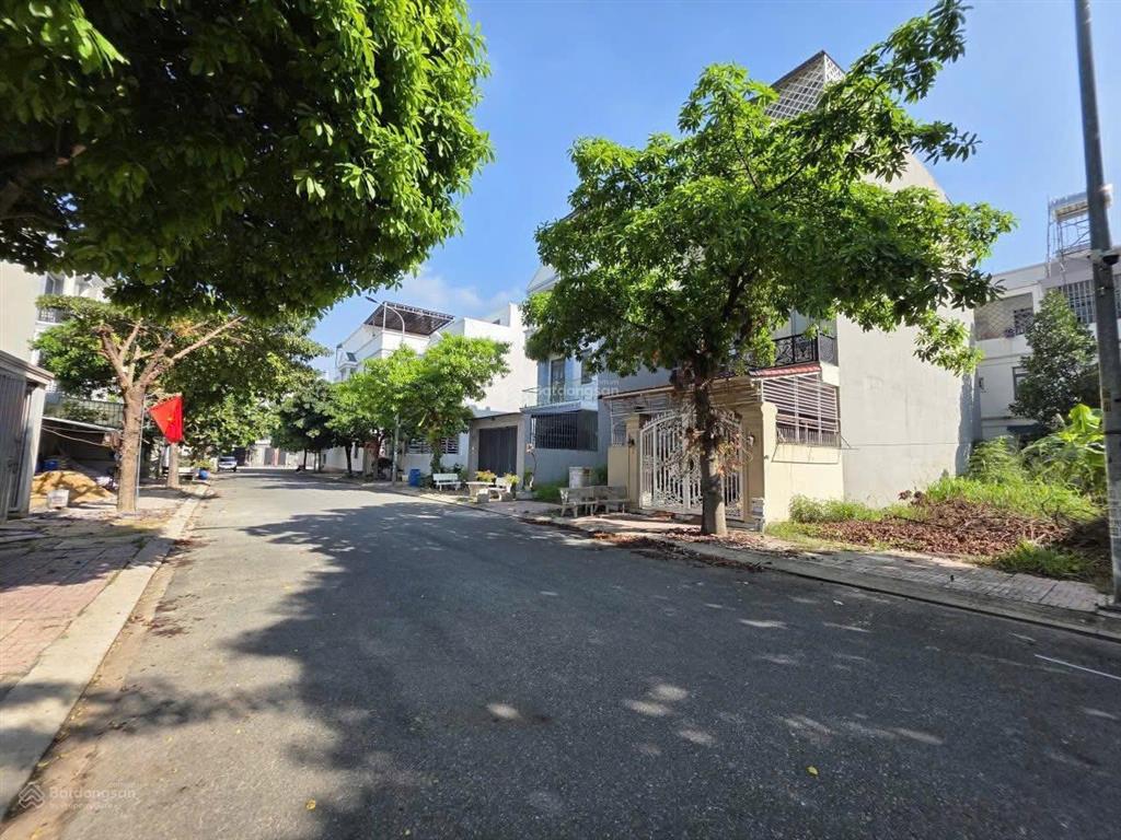 Bán căn nhà 3 tầng kdc phúc đạt ngay vòng xoay hiệp thành 3  tt thủ dầu một