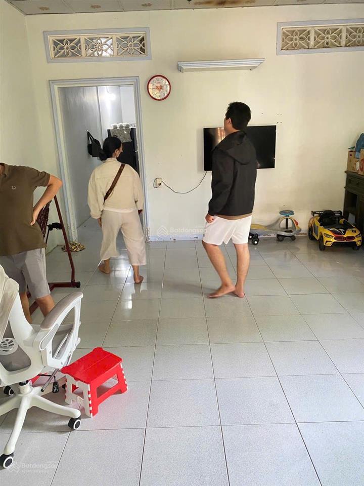 Bán nhà hiệp thành  thủ dầu một giá 2 tỷ 880 đường nhựa 5m