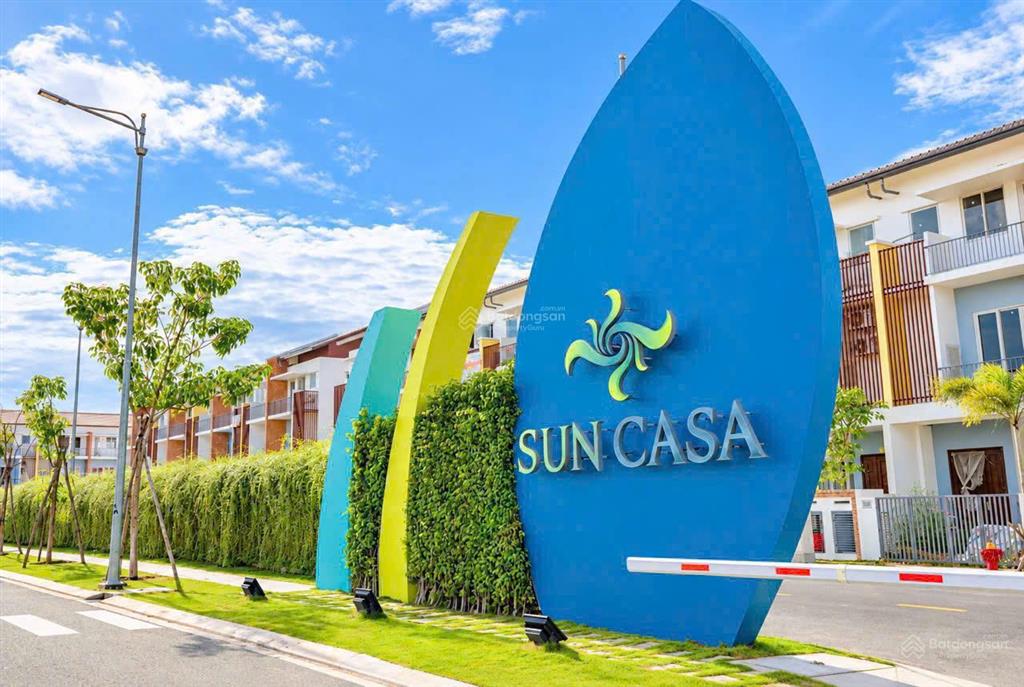 Bán lỗ căn shophouse 3 tầng sun casa hòa phú  tp mới bình dương full nội thất giá chỉ 3,6 tỷ