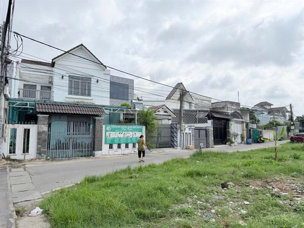 Bán nhà mặt dựng như biệt thự nhánh nguyễn bình thông ra nguyễn văn trỗi, giá 4 tỷ 1/215m2