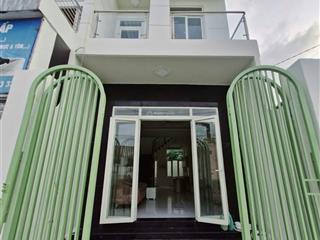 Chính chủ cần bán gấp nhà 1/ huỳnh văn lũy  phú lợi, thủ dầu một, cách 30m giá 2 tỷ 980