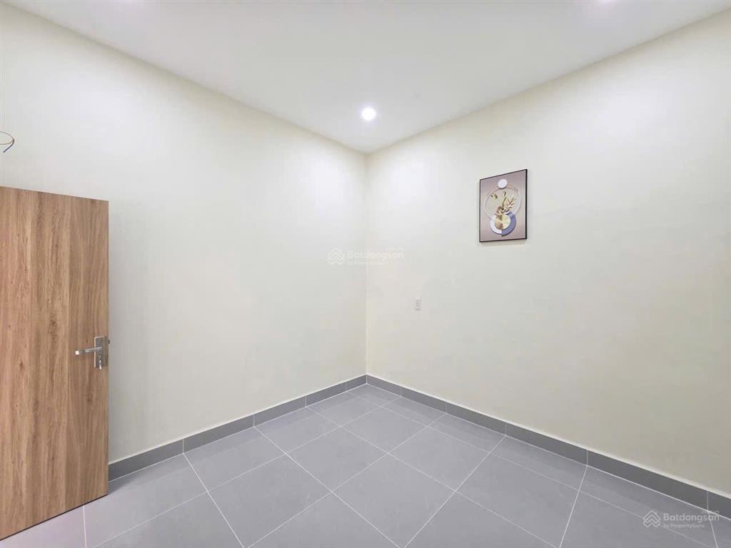 Bán căn góc 2 mt đường số 5 kdc hiệp thành 1  p. phú lợi  tp hcm mới 100%