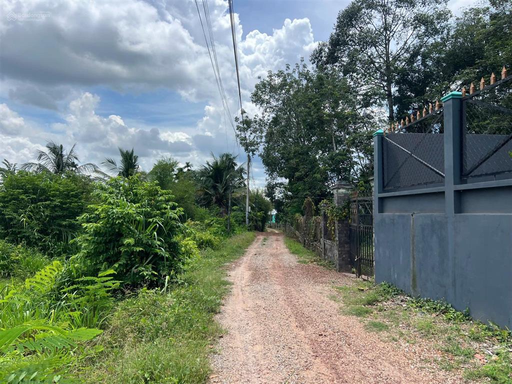 Bán đất tại đt 749, hẻm thanh tuyền 144, 1,4 tỷ, 588 m2, 100m2 thổ cư, nhiều tiện ích, tốt đẹp