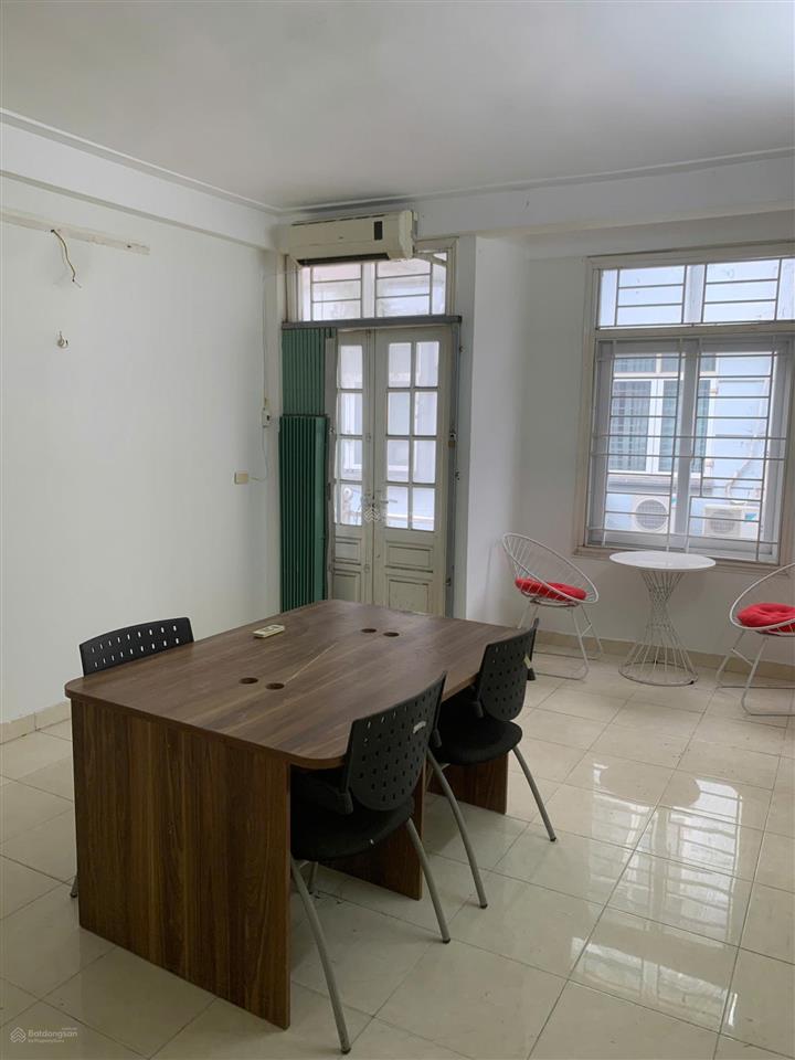Chỉ 4tr/th văn phòng 25m2 tại giải phóng, hoàng mai sẵn nội thất