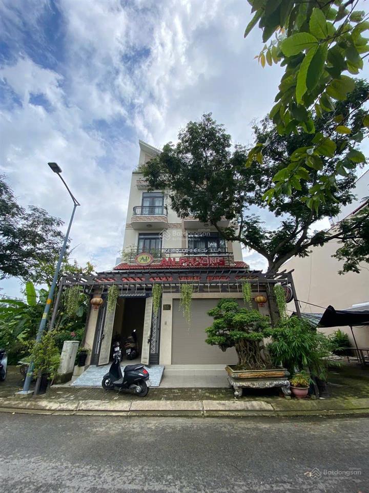 Bán gấp căn biệt thự siêu xinh kề công viên cây xanh mát