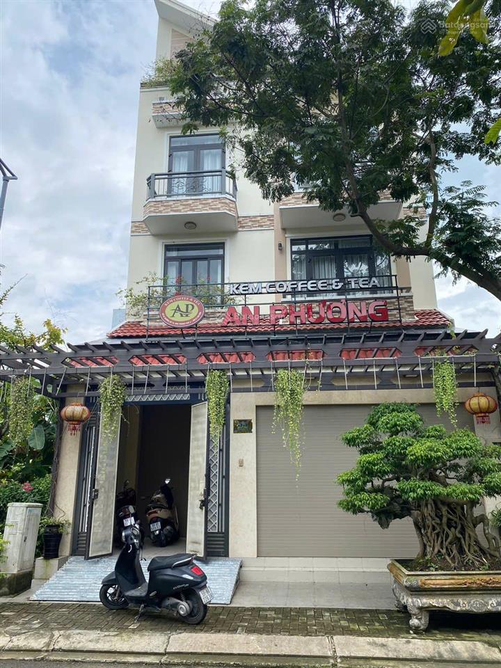 Bán gấp căn biệt thự siêu xinh kề công viên cây xanh mát