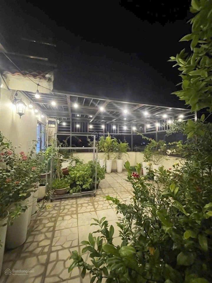 Bán gấp căn biệt thự siêu xinh kề công viên cây xanh mát